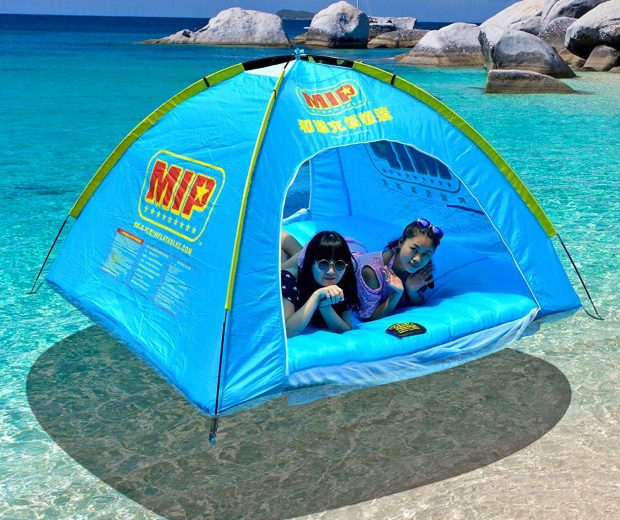 Inflatable floating tent